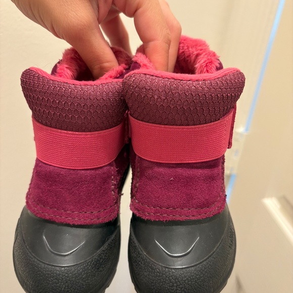 The north face snow boots - Picture 1 of 2